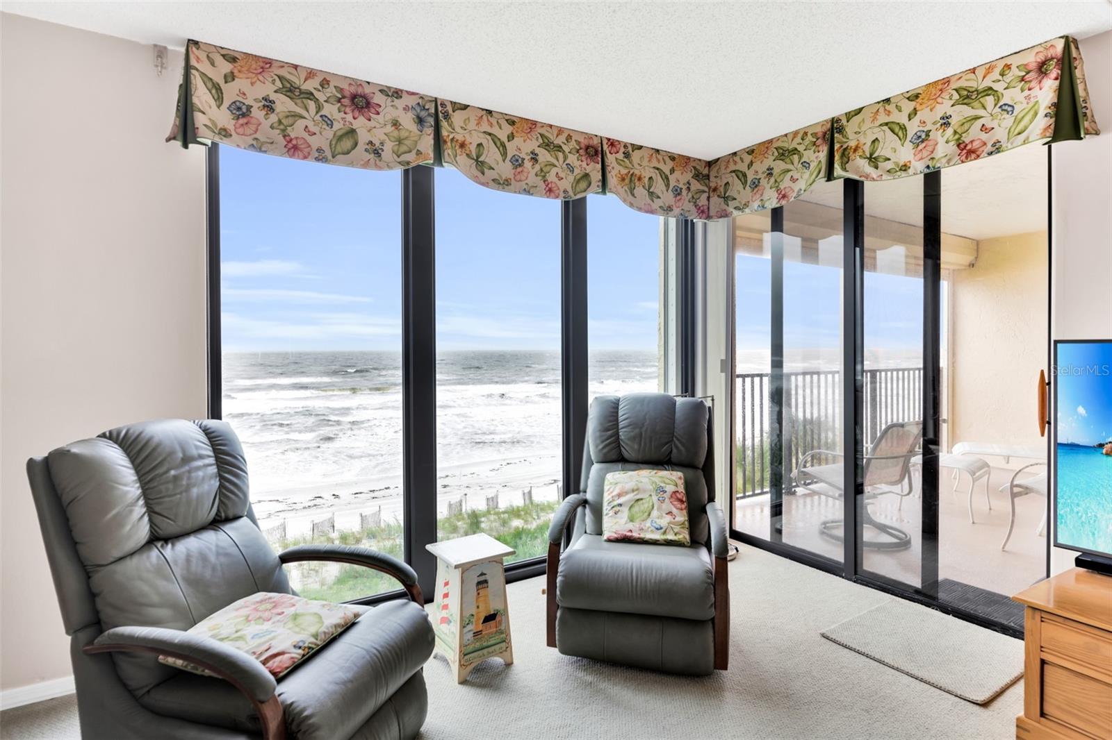 SAND DOLLAR - Residential