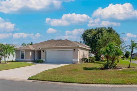 A home in LAKELAND