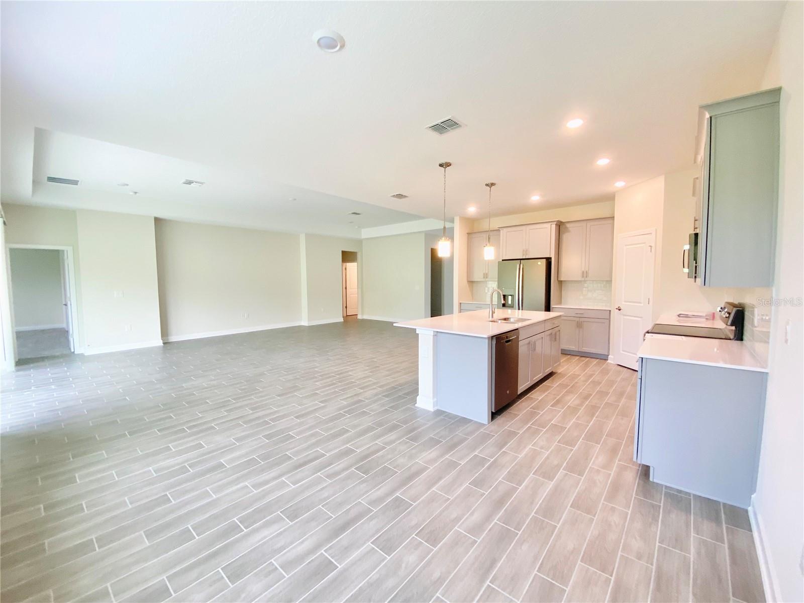 ARDEN PARK NORTH PH 4 - Residential Lease