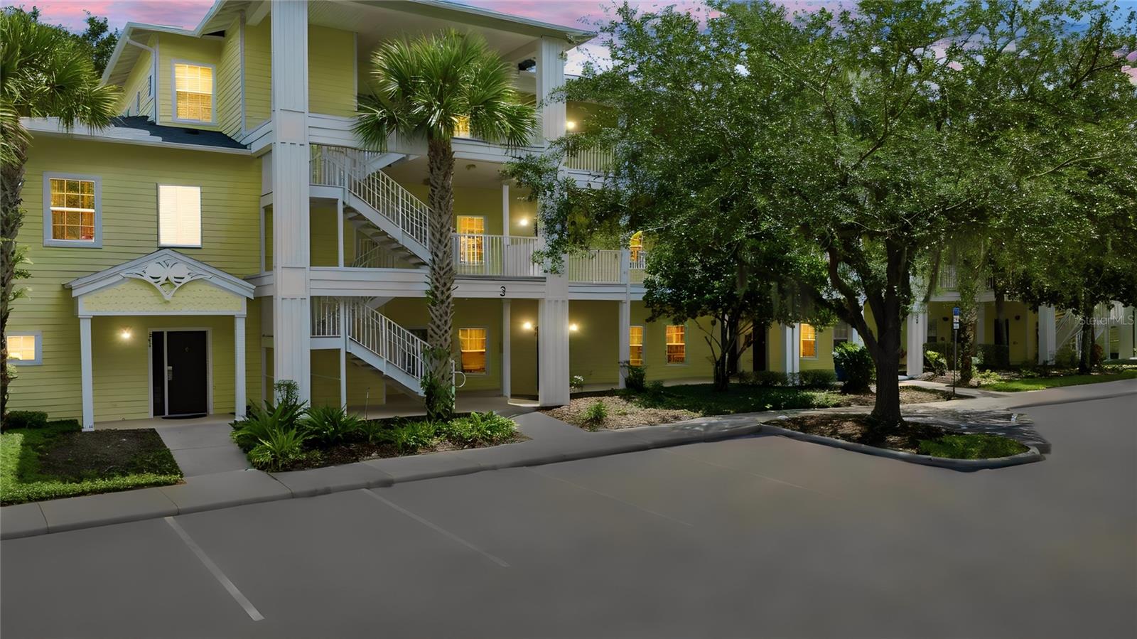 512 LUCAYA LOOP