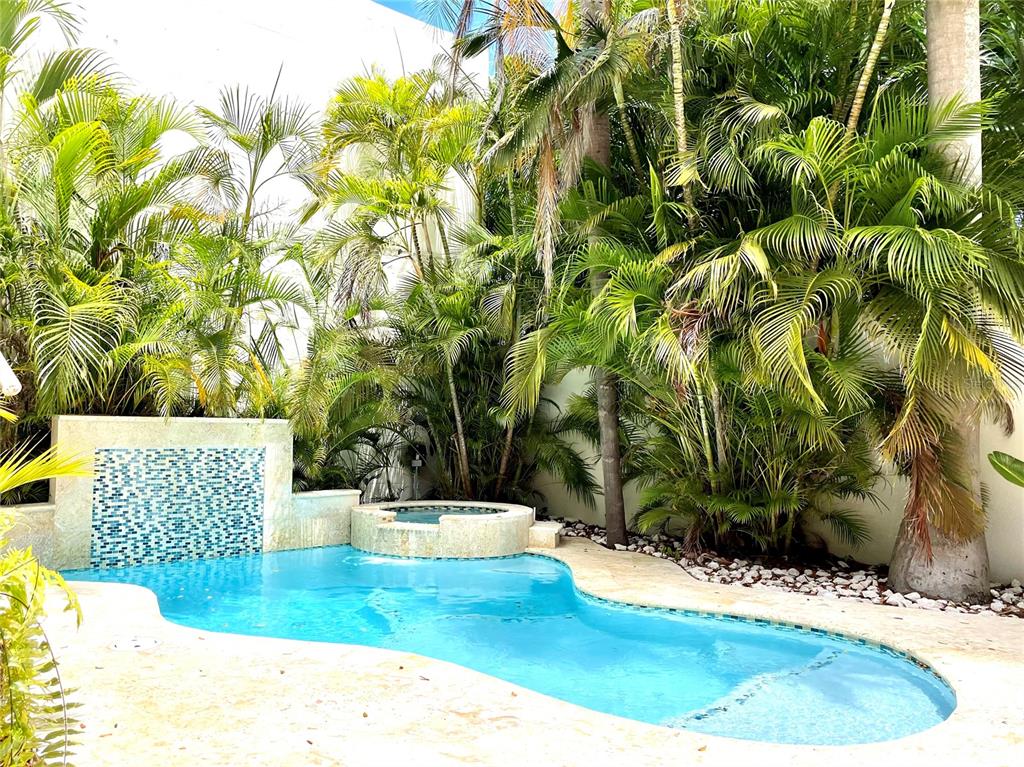 OCEAN PARK, STEPS TO BEST BEACH - Residential