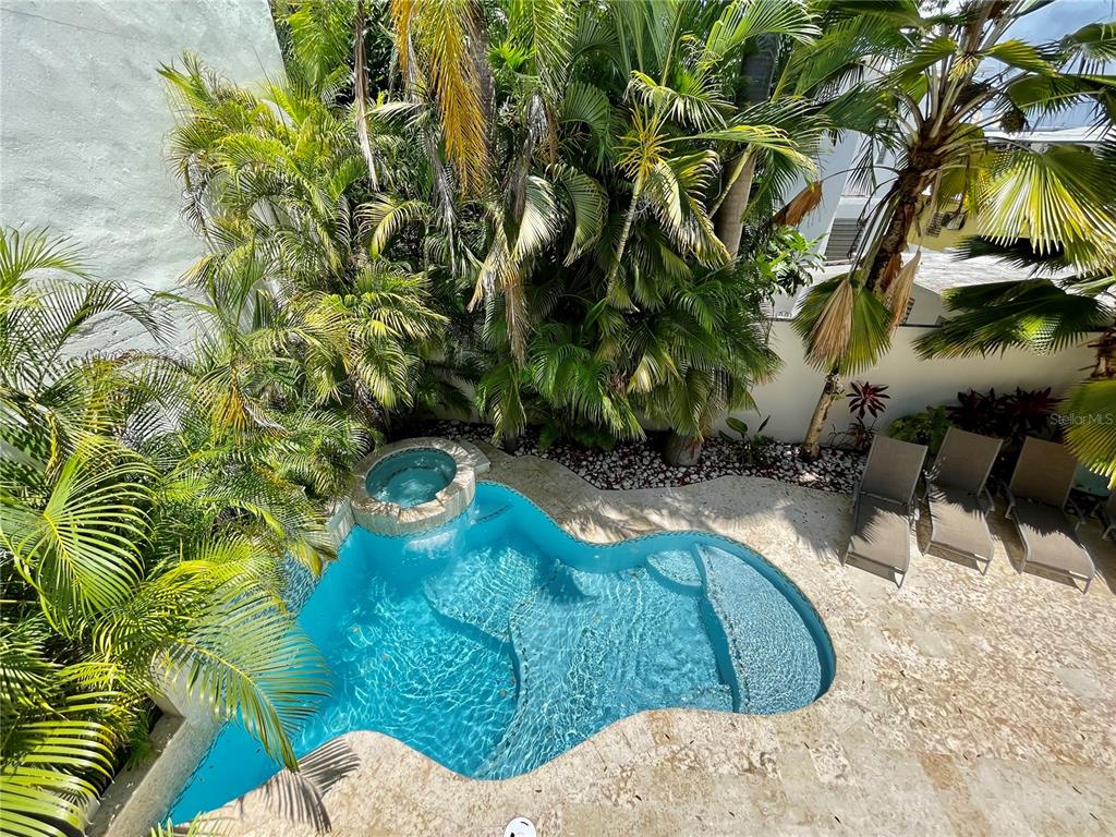 OCEAN PARK, STEPS TO BEST BEACH - Residential