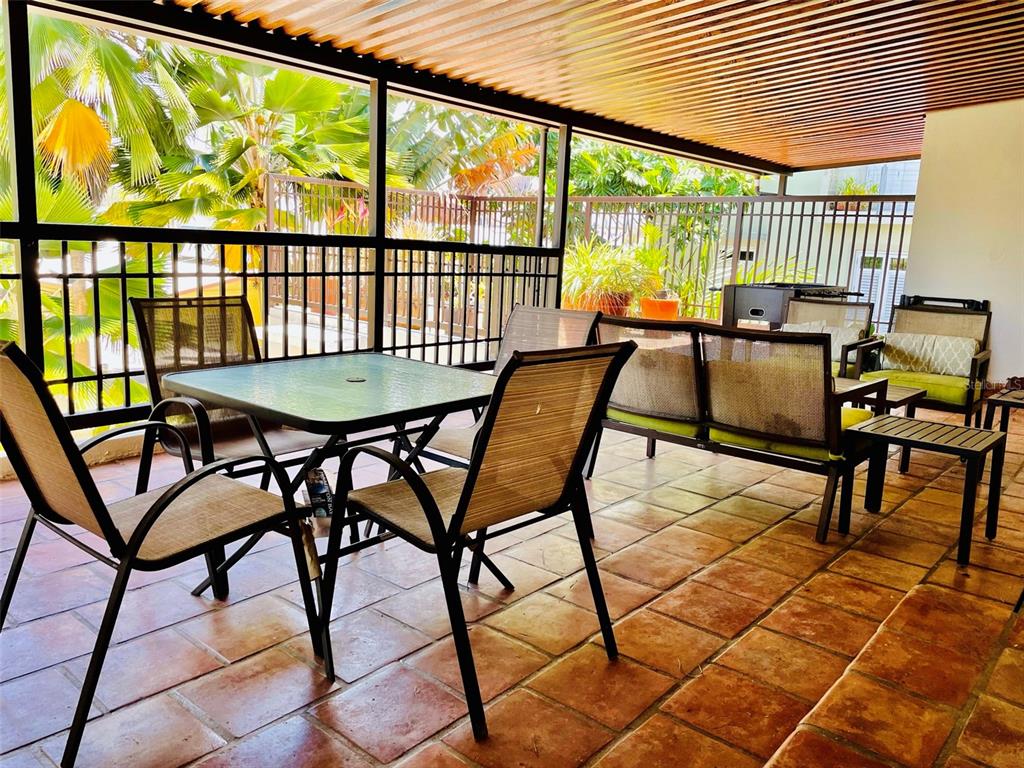 OCEAN PARK, STEPS TO BEST BEACH - Residential