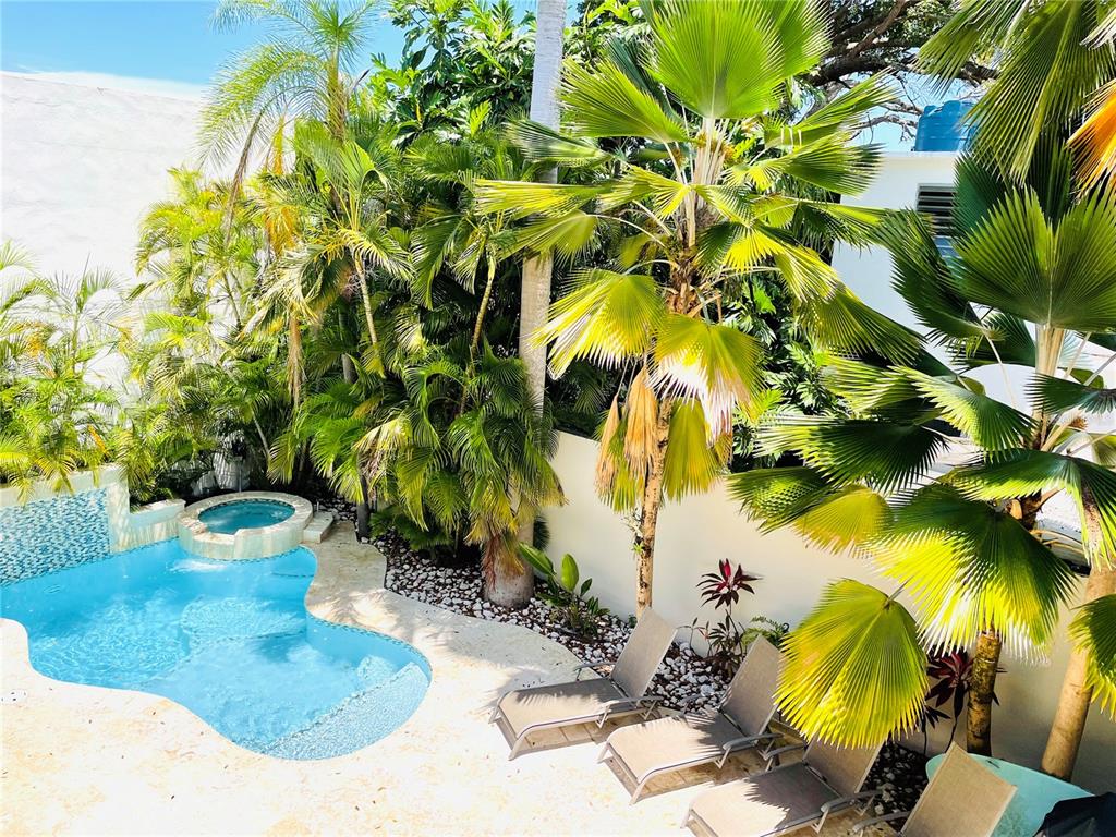 OCEAN PARK, STEPS TO BEST BEACH - Residential