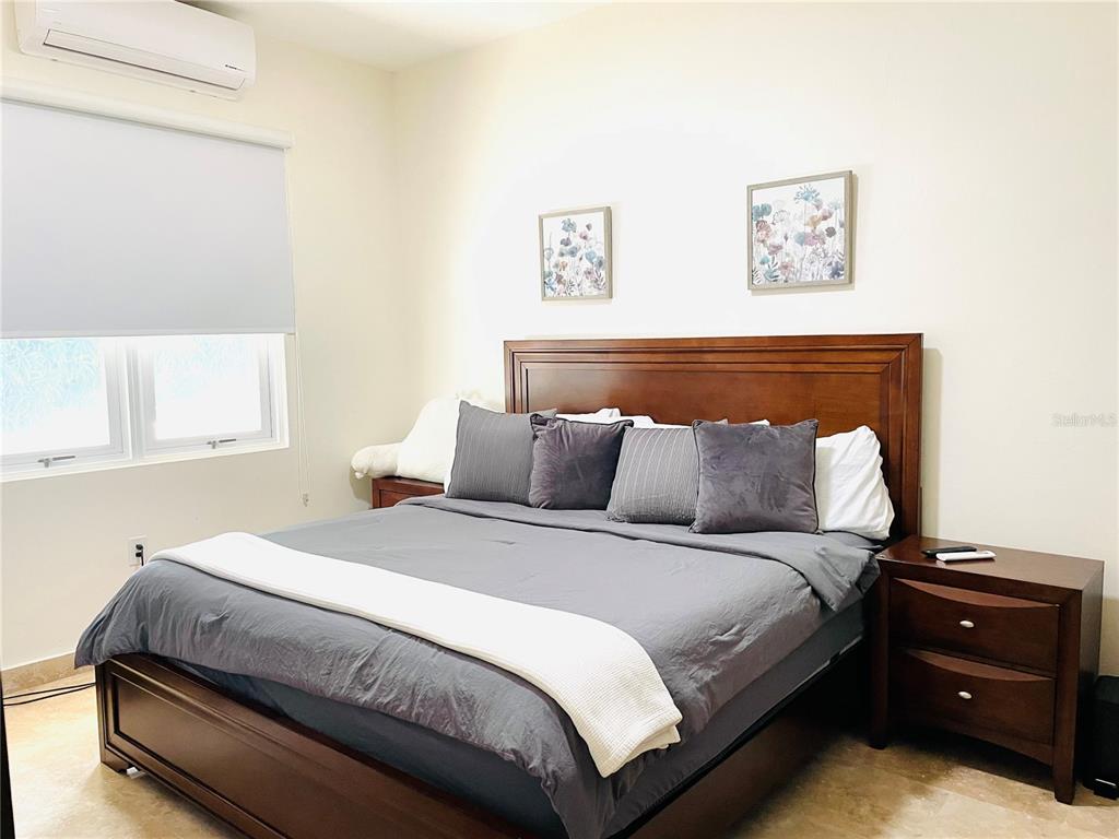 OCEAN PARK, STEPS TO BEST BEACH - Residential