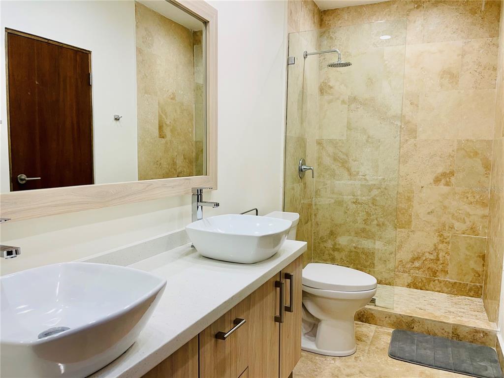 OCEAN PARK, STEPS TO BEST BEACH - Residential