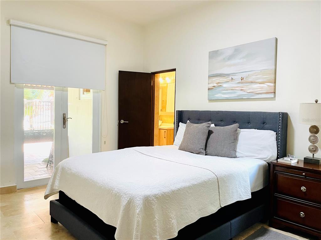 OCEAN PARK, STEPS TO BEST BEACH - Residential