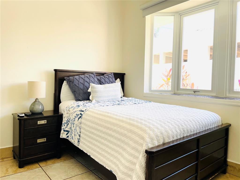 OCEAN PARK, STEPS TO BEST BEACH - Residential