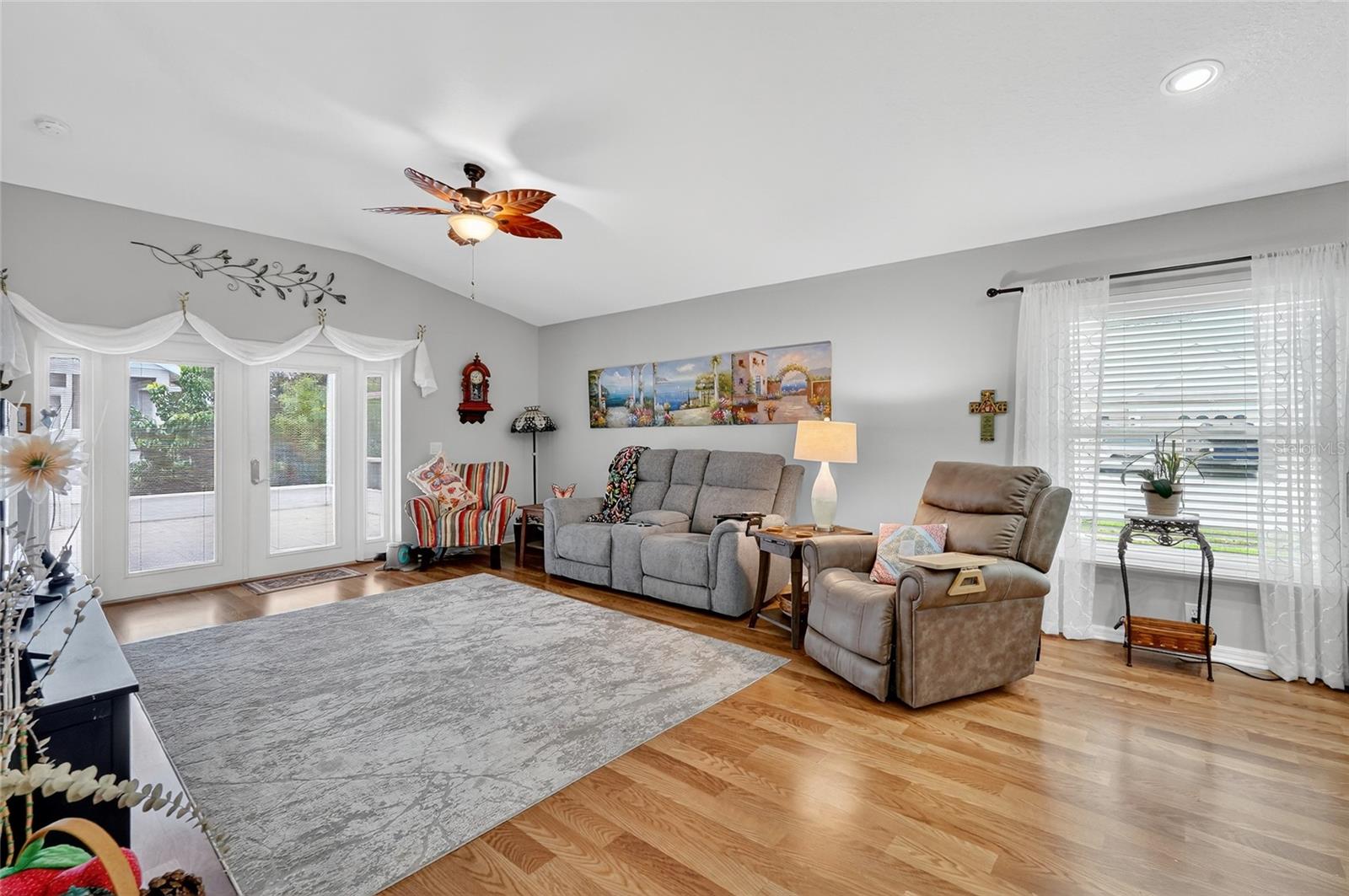 SUNCOAST MEADOWS INCREMENT 01 - Residential