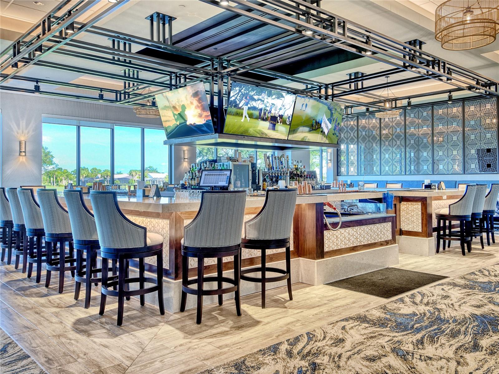 HERITAGE OAKS GOLF & COUNTRY CLUB - Residential