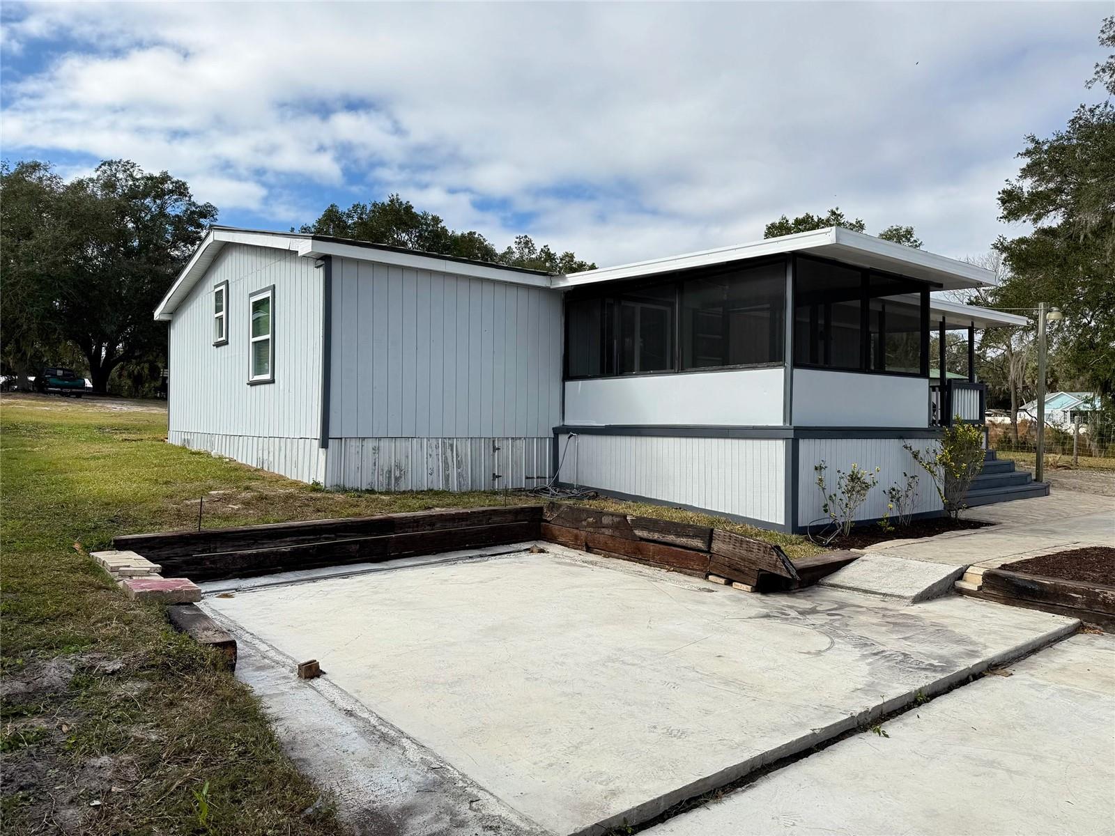 BREAM LAKE 4 LAKES COMMUNITY U-1 - Residential