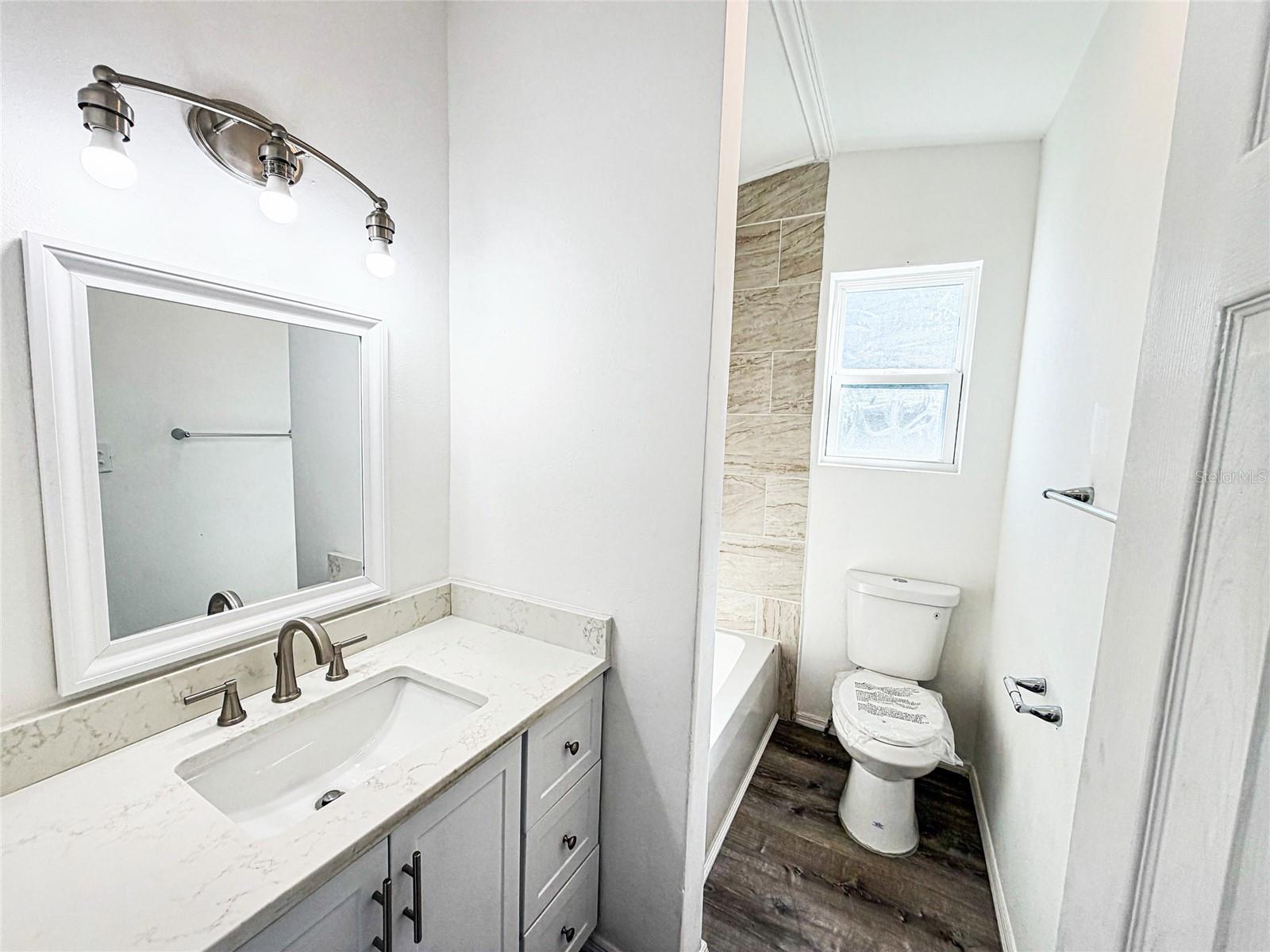 BREAM LAKE 4 LAKES COMMUNITY U-1 - Residential