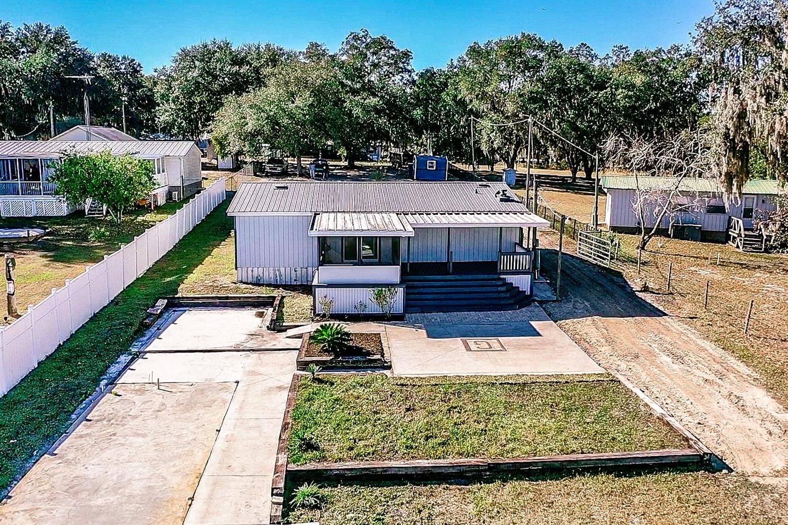 BREAM LAKE 4 LAKES COMMUNITY U-1 - Residential