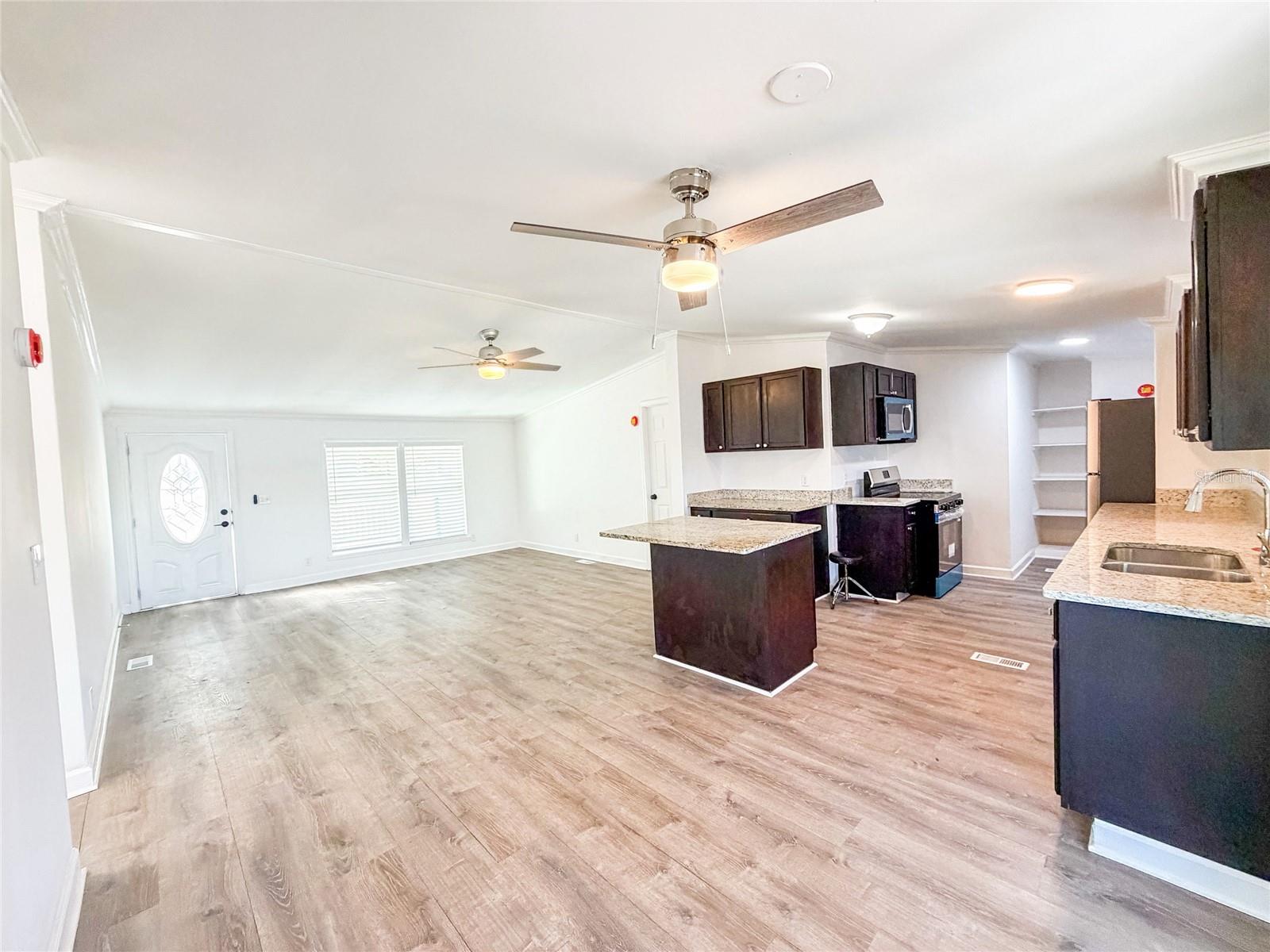 BREAM LAKE 4 LAKES COMMUNITY U-1 - Residential