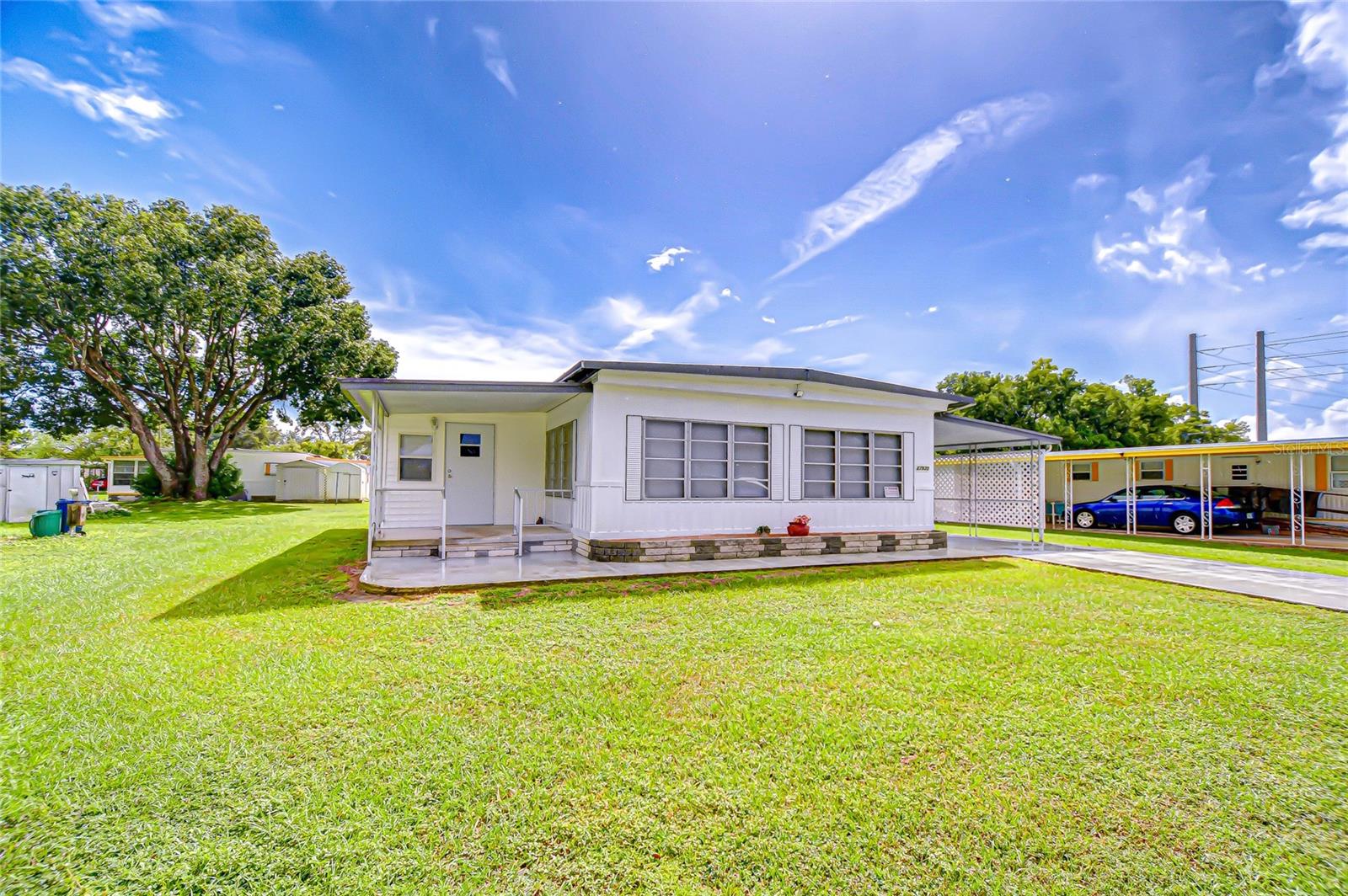 PALM ESTATES - Residential