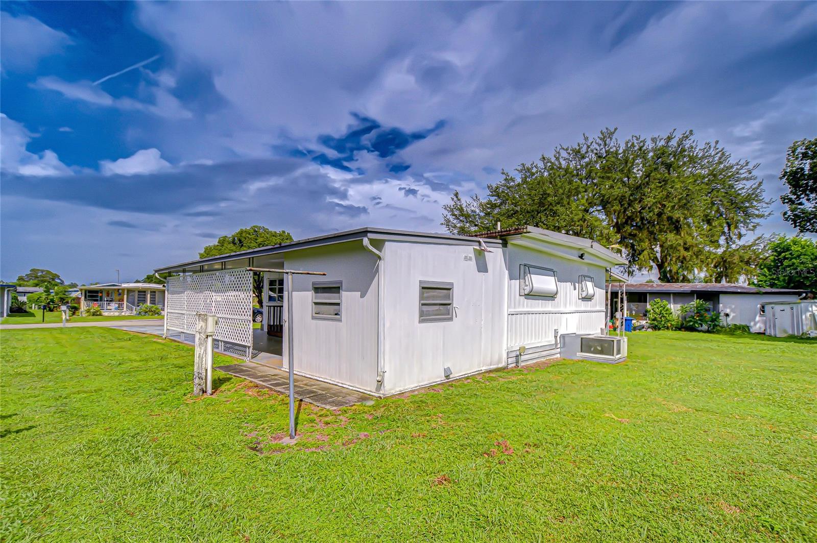 PALM ESTATES - Residential