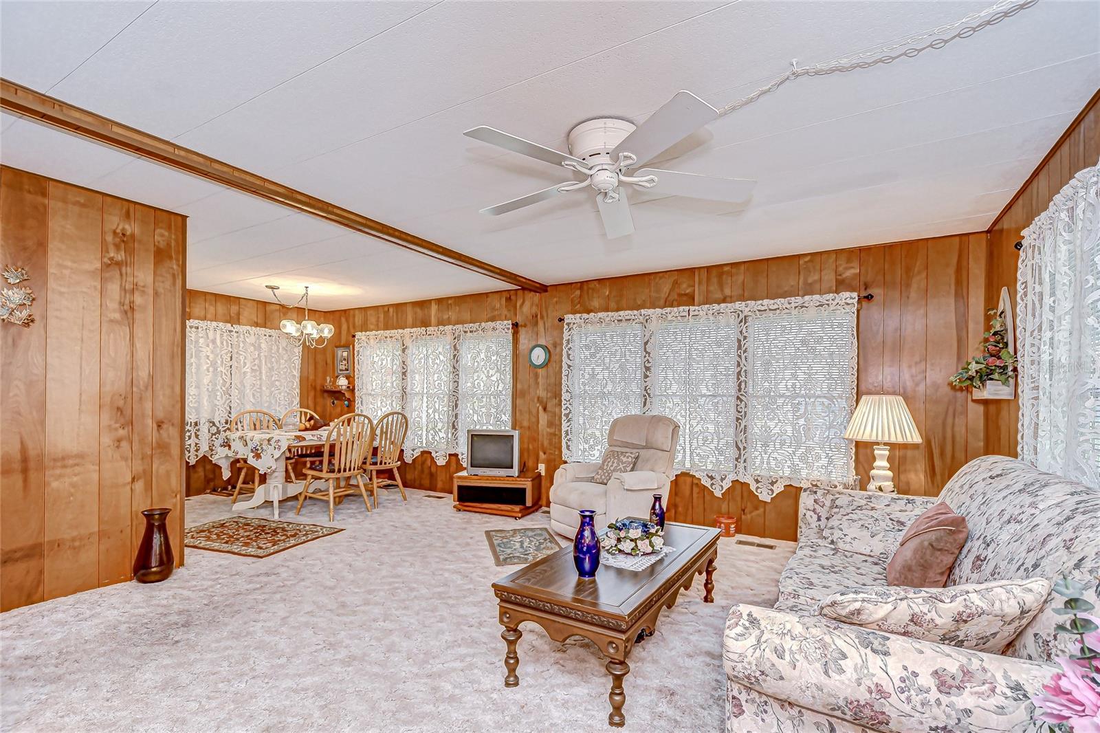 PALM ESTATES - Residential
