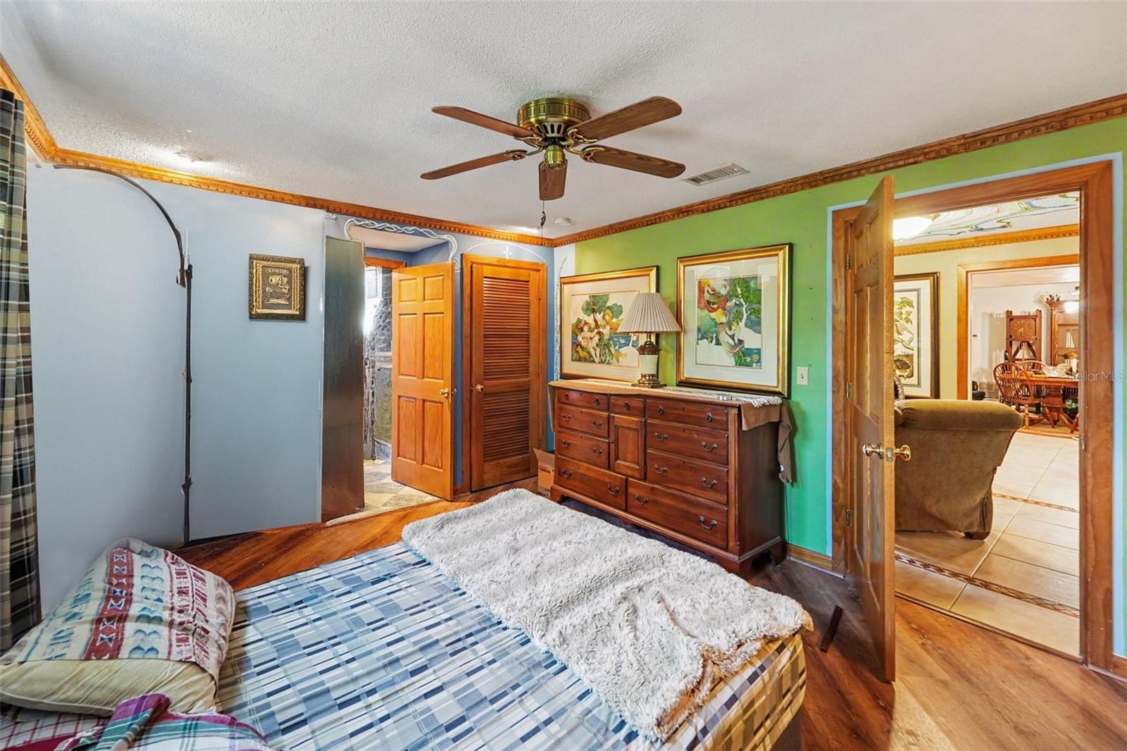 MONTCLAIR LAKE ESTATES - Residential