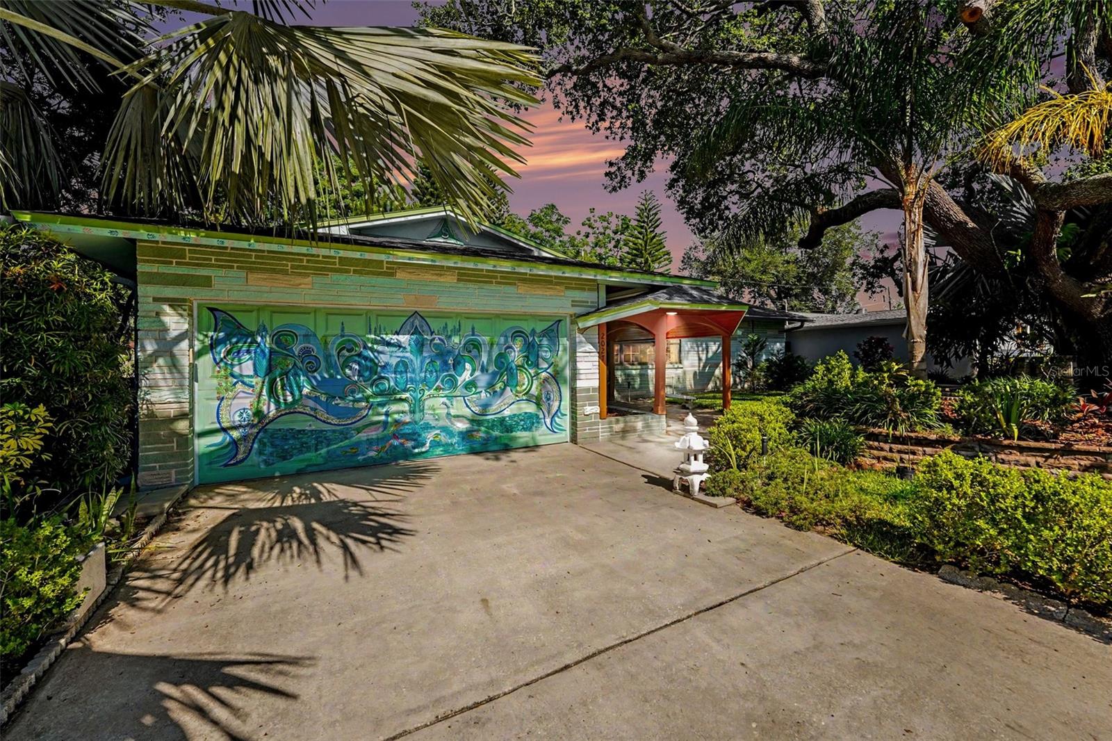 MONTCLAIR LAKE ESTATES - Residential