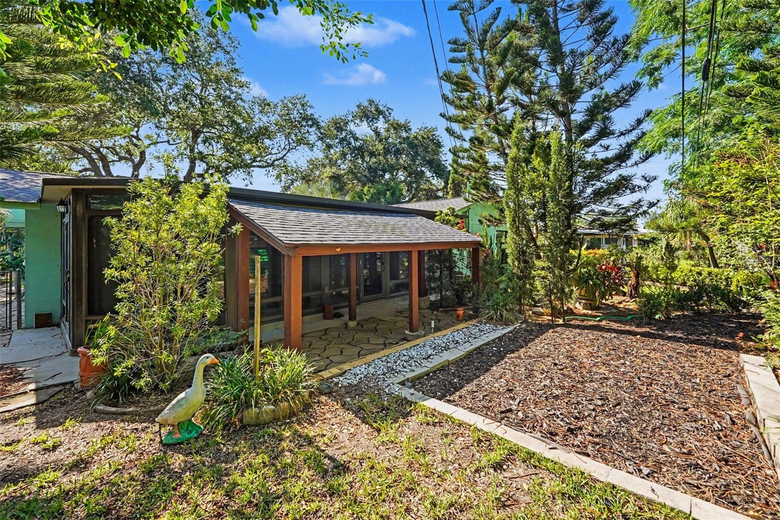 MONTCLAIR LAKE ESTATES - Residential