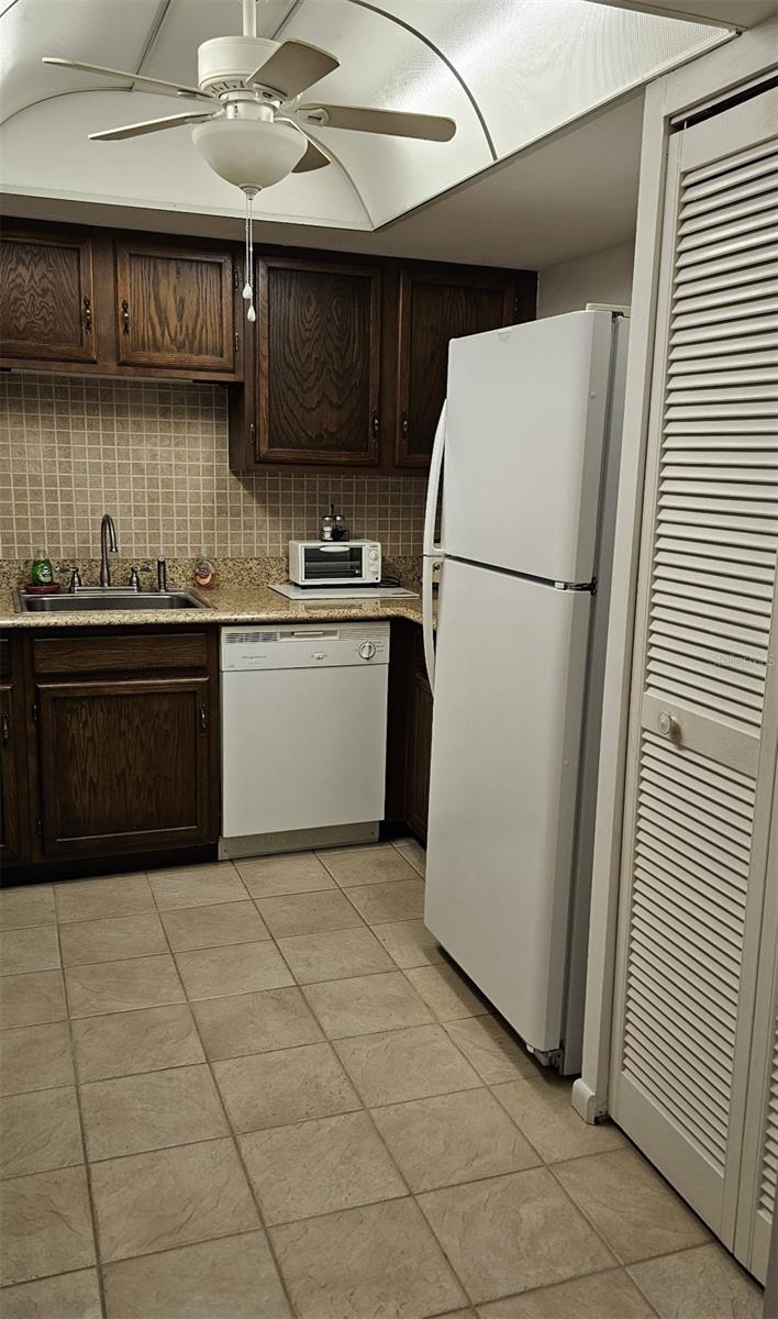 TWIN LAKES VILLAGE WEST CONDO - Residential