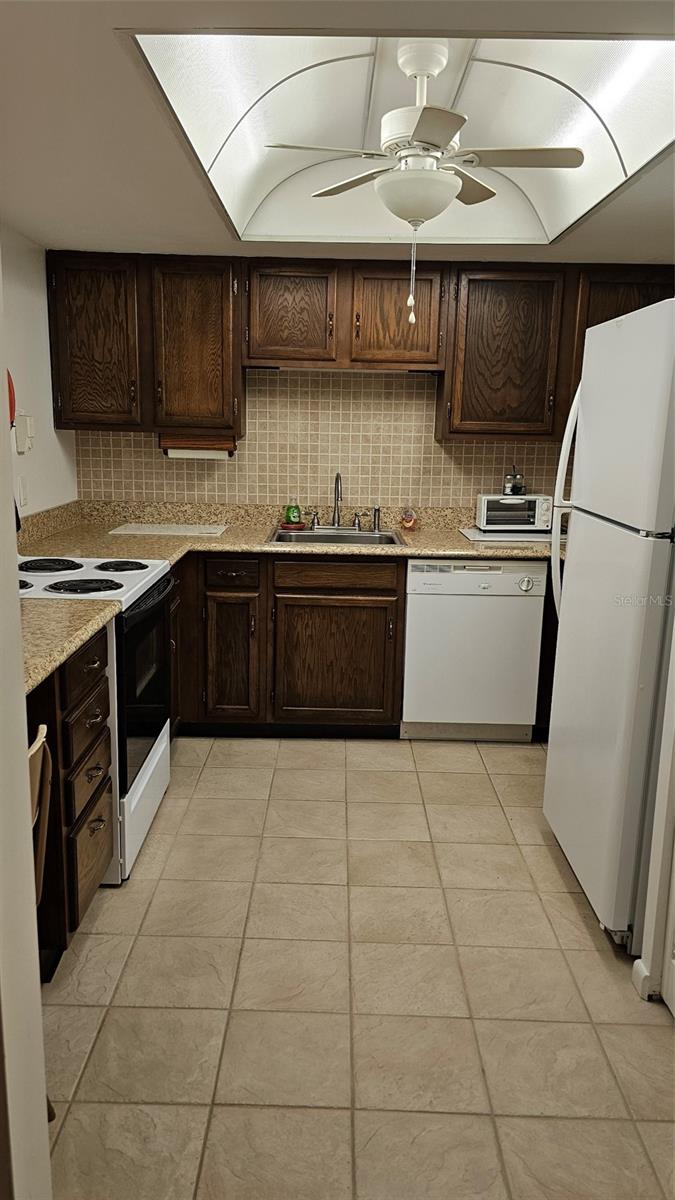 TWIN LAKES VILLAGE WEST CONDO - Residential