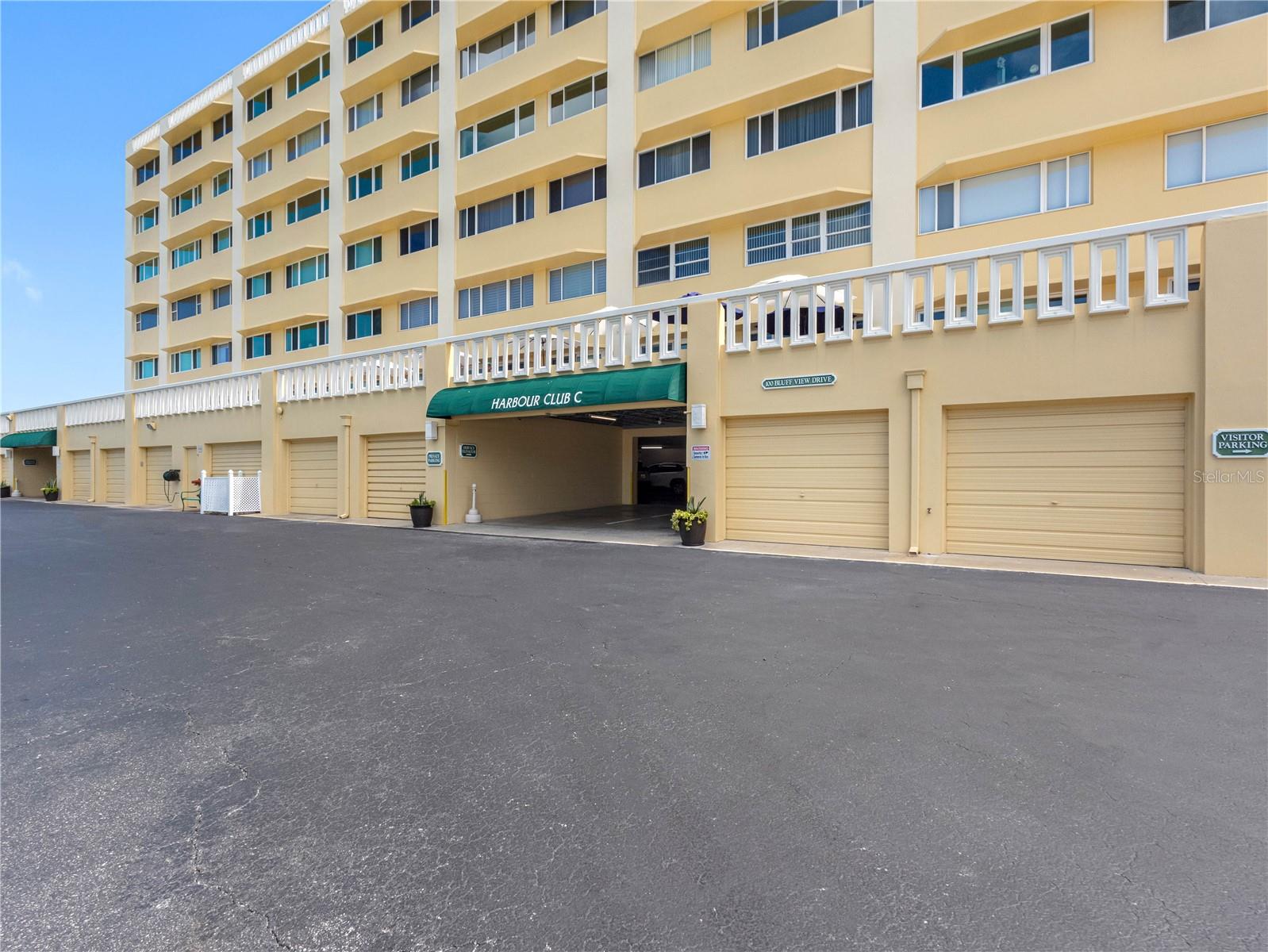 HARBOUR CLUB CONDO 3 - Residential