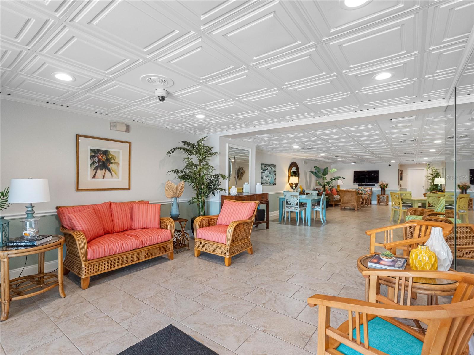 HARBOUR CLUB CONDO 3 - Residential