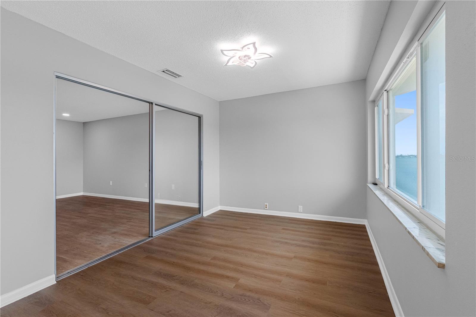 HARBOUR CLUB CONDO 3 - Residential