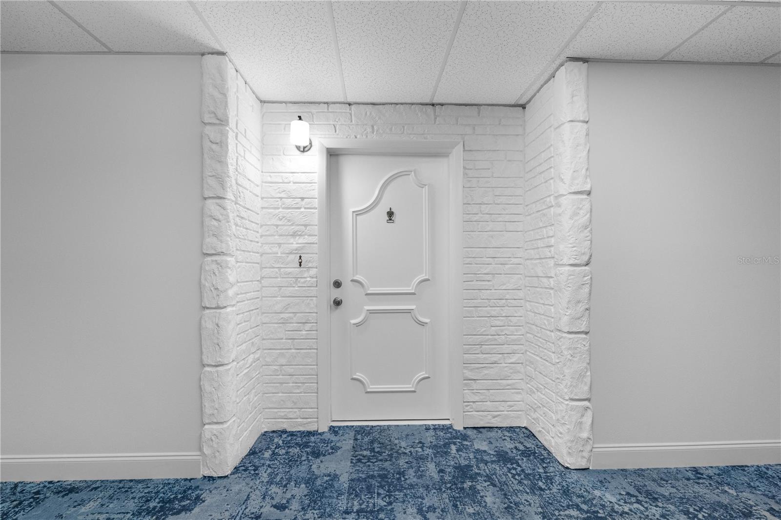 HARBOUR CLUB CONDO 3 - Residential