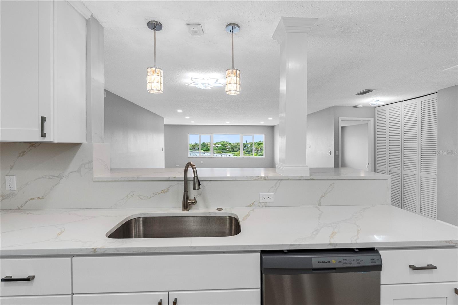 HARBOUR CLUB CONDO 3 - Residential