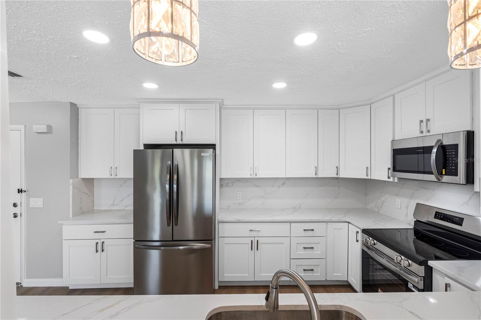 HARBOUR CLUB CONDO 3 - Residential