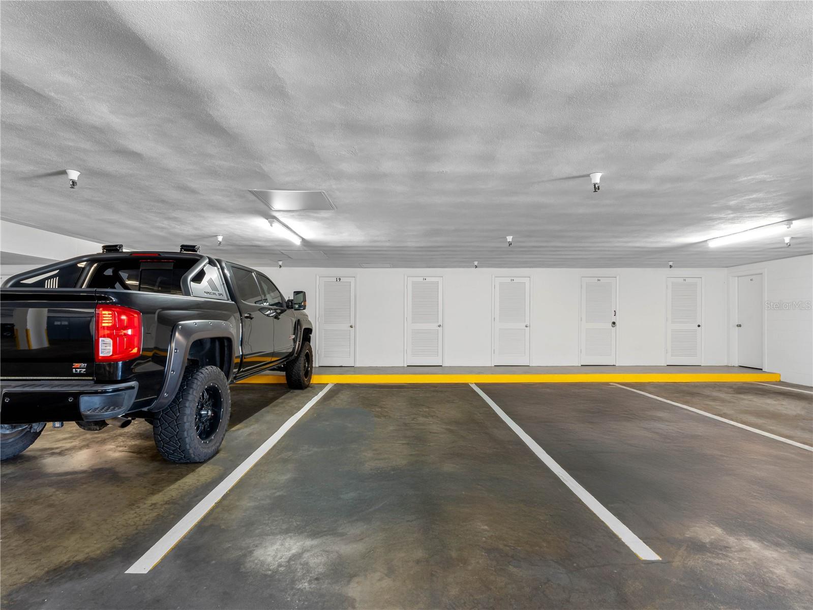 HARBOUR CLUB CONDO 3 - Residential