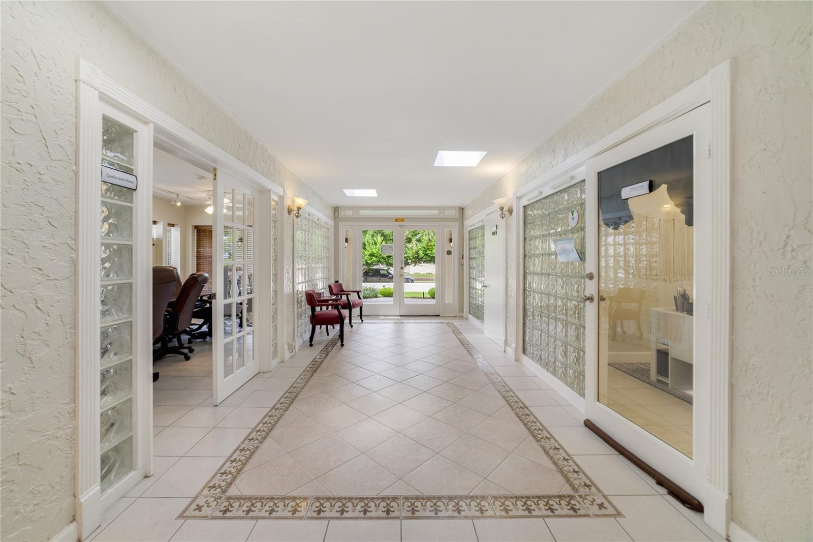 COLONIAL PARK SUB - Commercial Sale