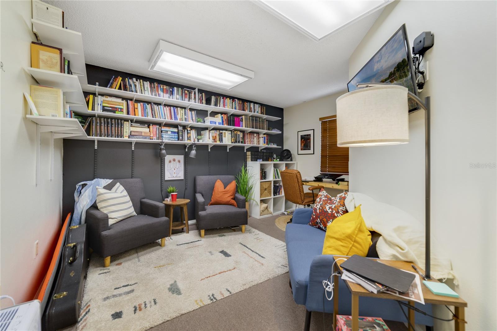 COLONIAL PARK SUB - Commercial Sale