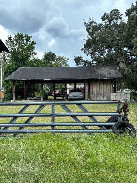 A home in SILVER SPRINGS