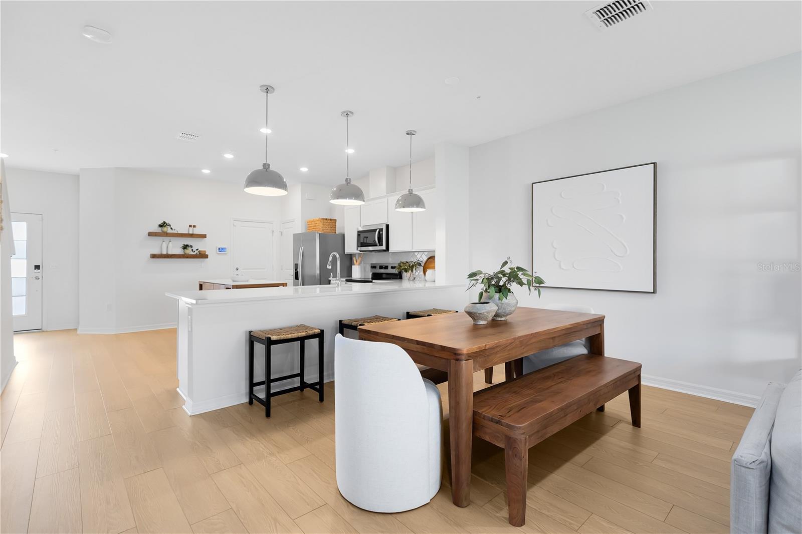 OVIEDO SQUARE - Residential