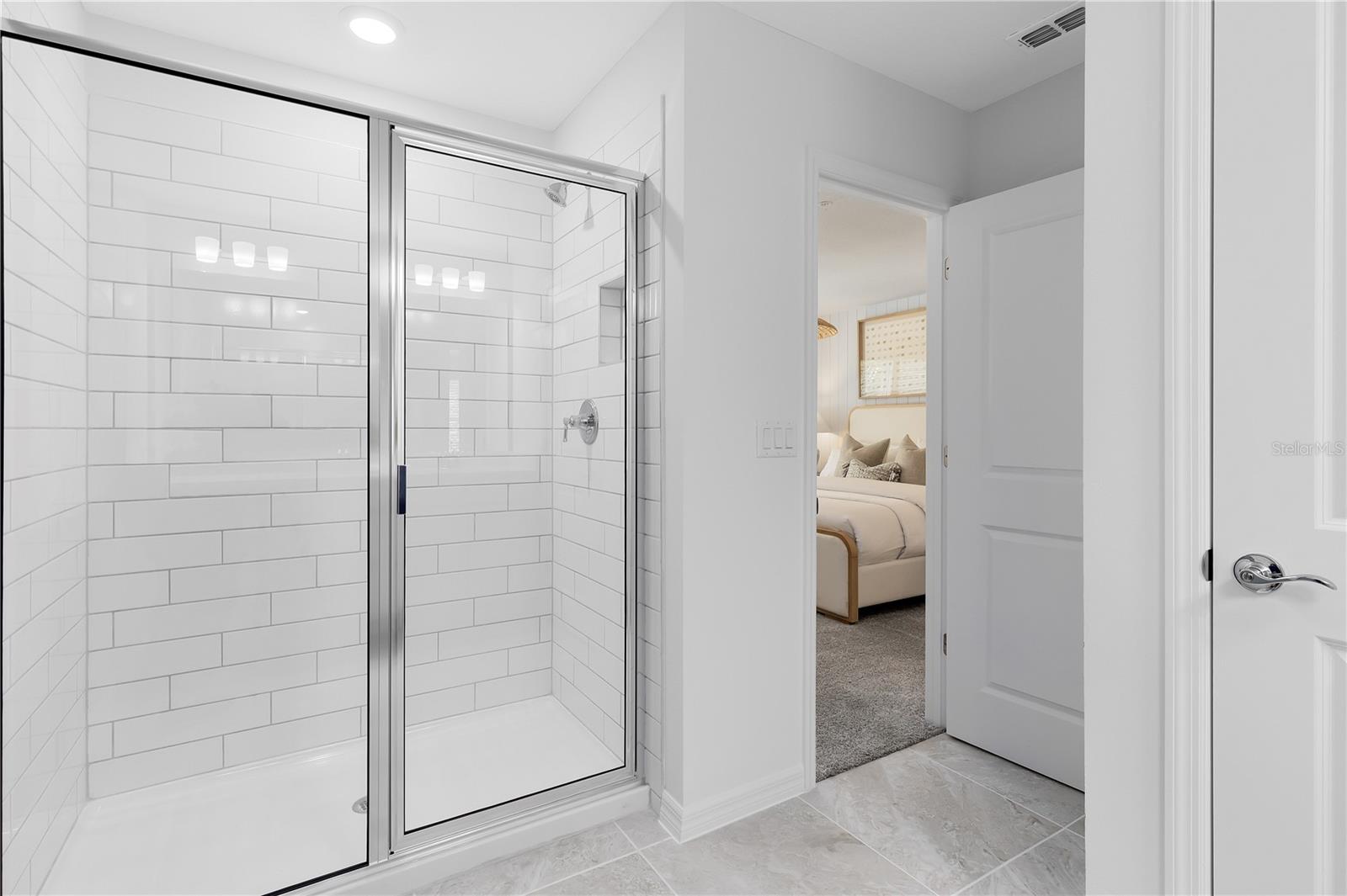 OVIEDO SQUARE - Residential