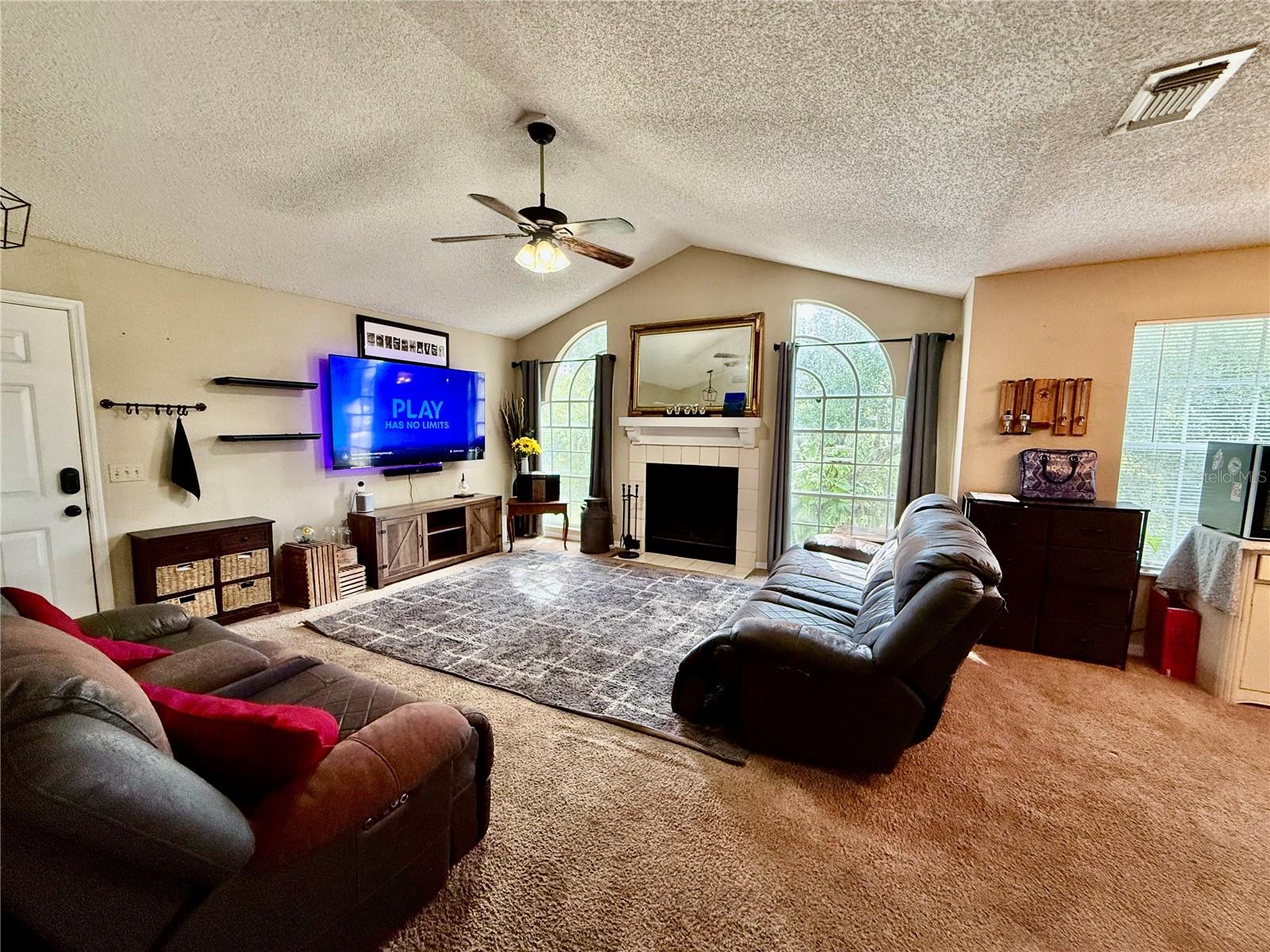 HUNTERS CHASE CONDO PH 1 - Residential