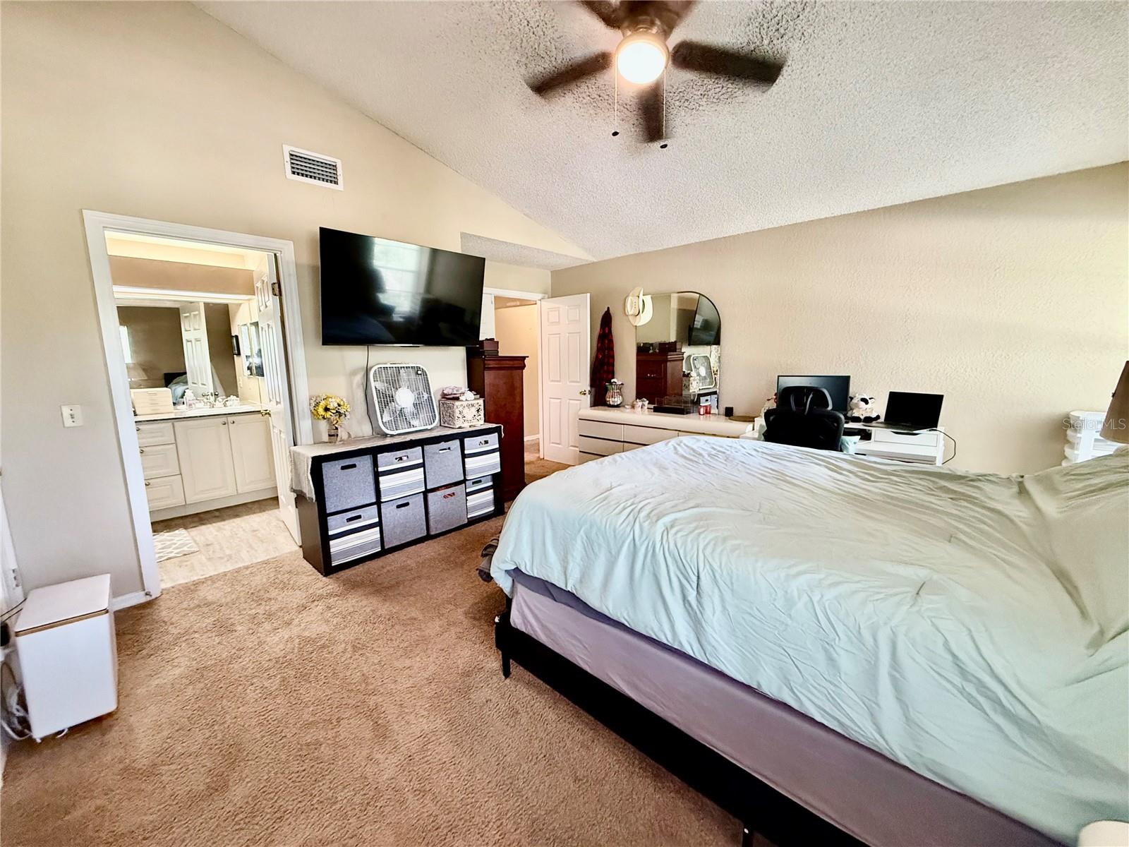 HUNTERS CHASE CONDO PH 1 - Residential