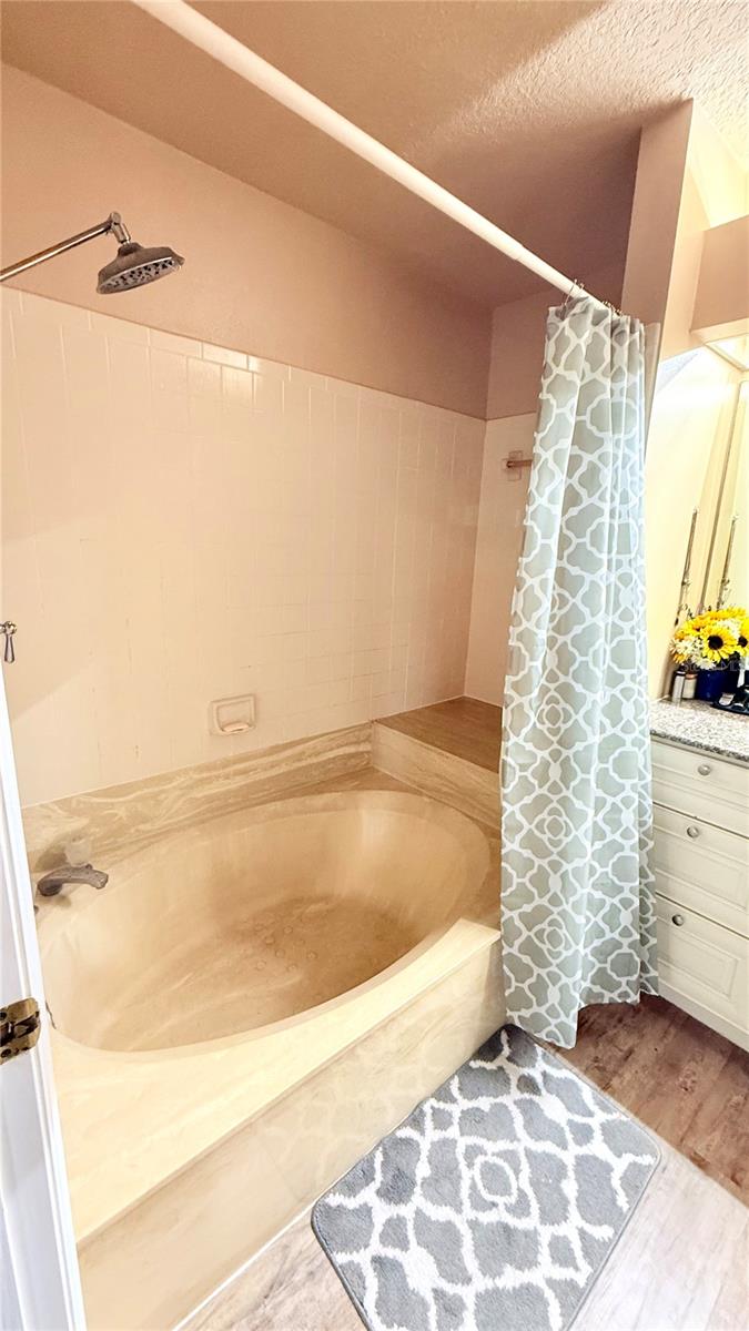 HUNTERS CHASE CONDO PH 1 - Residential