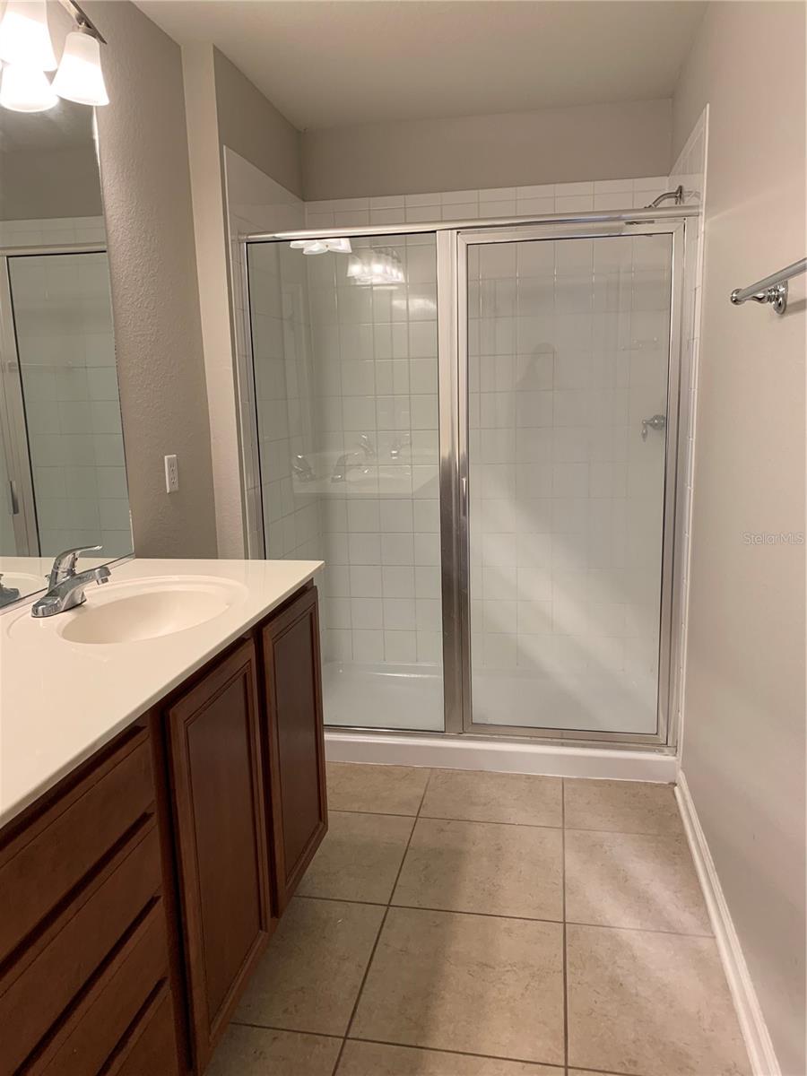 LAKE SAWYER SOUTH PH 03 - Residential Lease