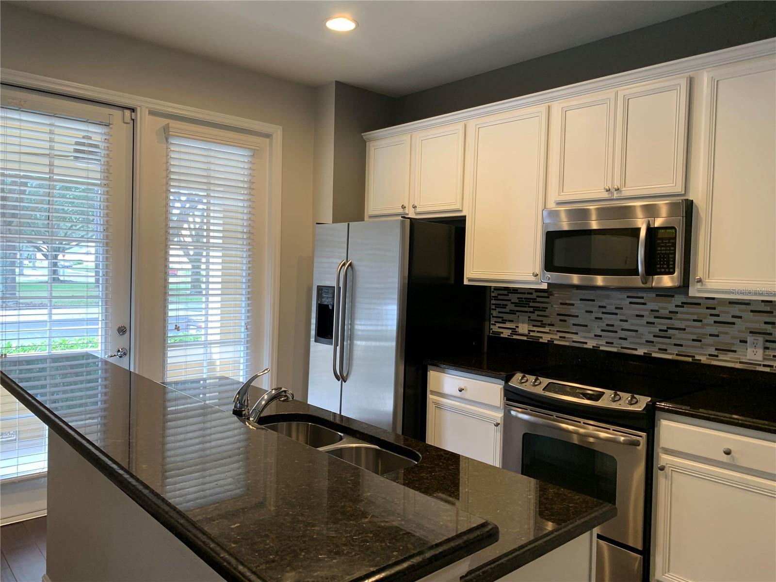 LAKE SAWYER SOUTH PH 03 - Residential Lease