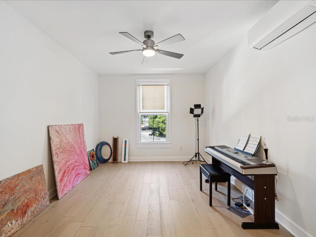 POINSETTIA GARDENS - Residential