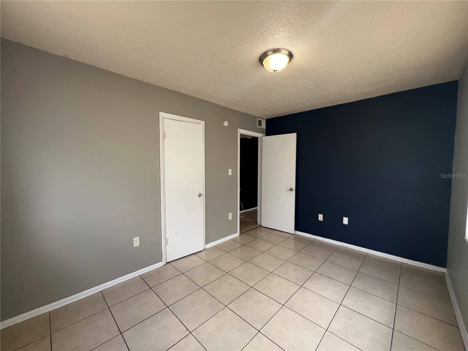 ORANGE HEIGHTS - Residential Lease