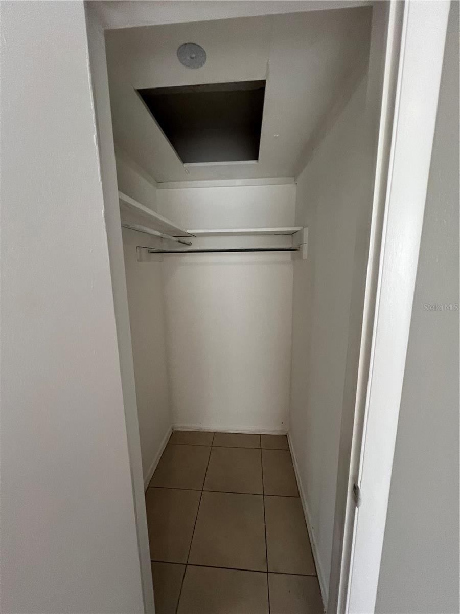 ORANGE HEIGHTS - Residential Lease