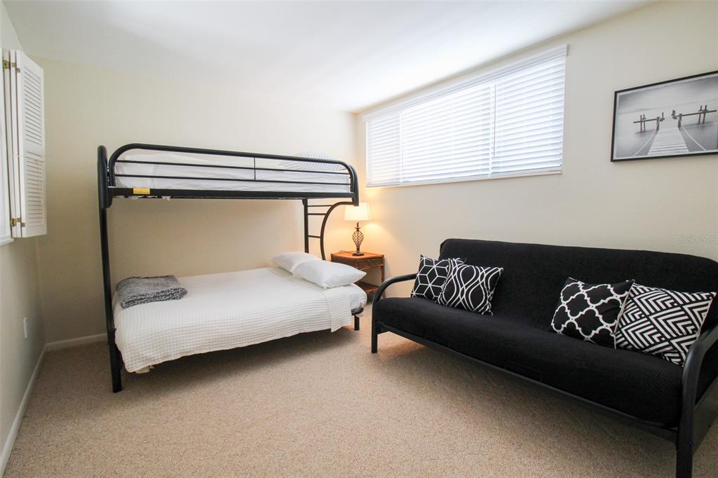 MEADOWS THE - Residential Lease