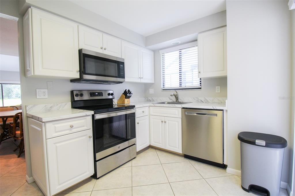 MEADOWS THE - Residential Lease