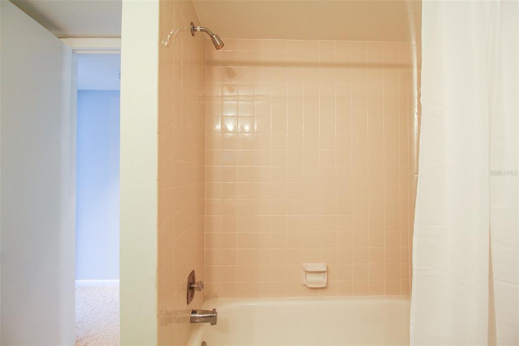 MEADOWS THE - Residential Lease