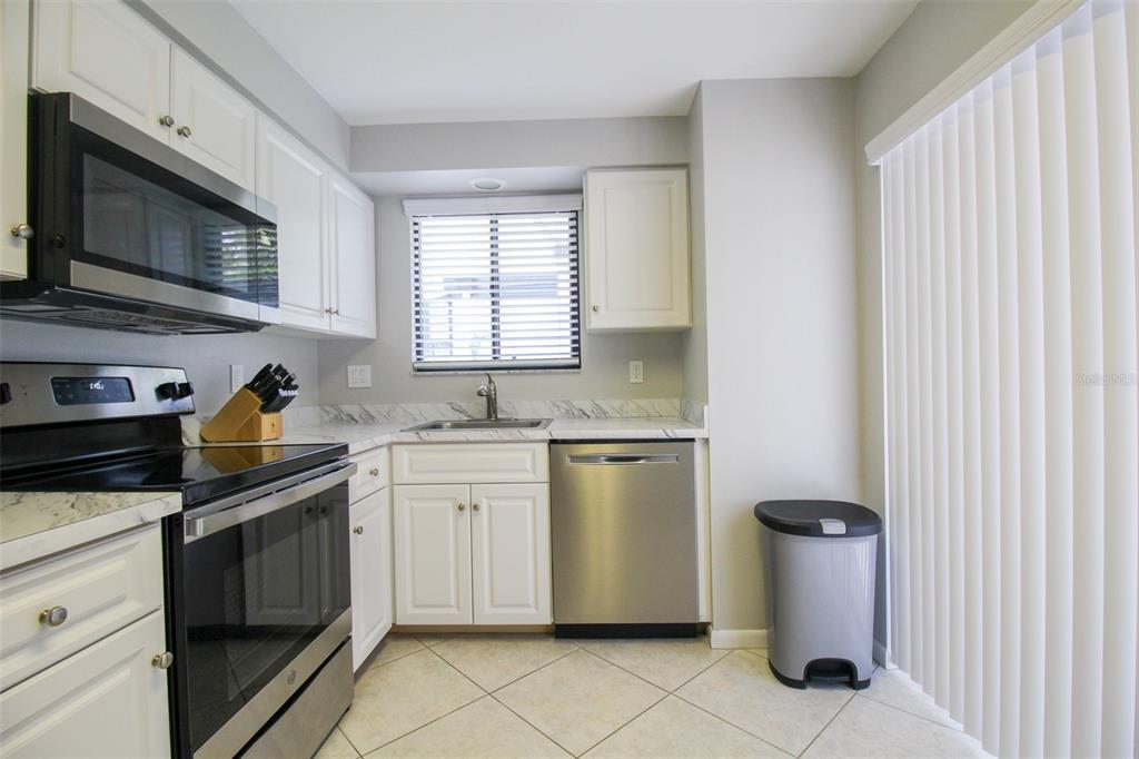 MEADOWS THE - Residential Lease
